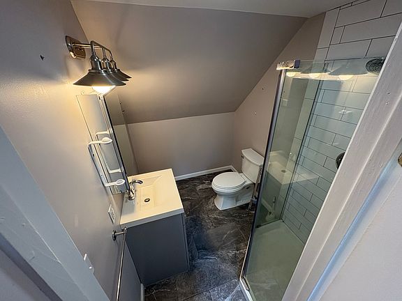 5th image of 427 Raft Ave