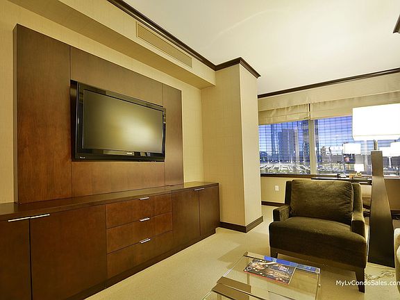 5th image of 2600 W Harmon Ave #6047