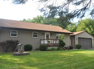 N1520 Yale Pl, Genoa City, WI 53128