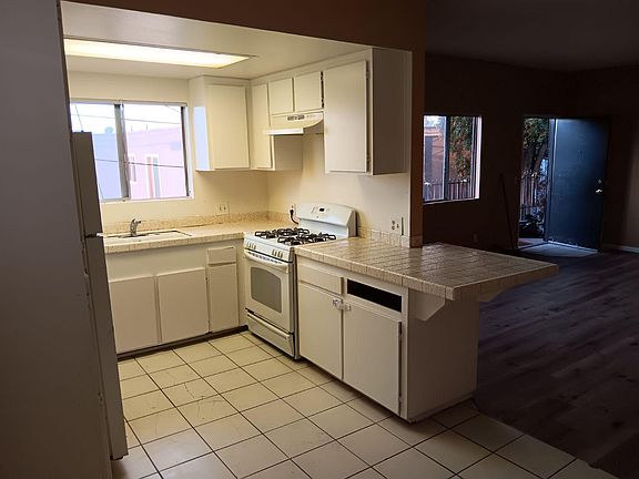 2nd image of 4137 Cherokee Ave APT 7