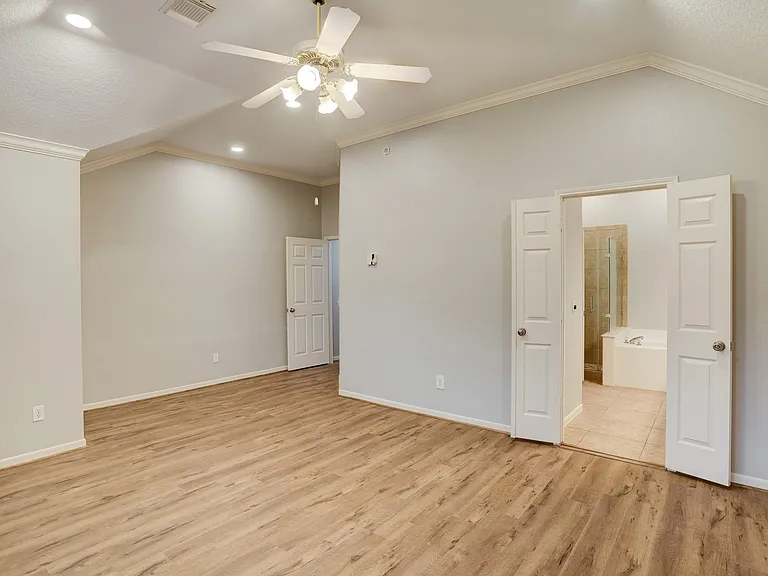 9311 Cabin Creek Dr — Photo 13