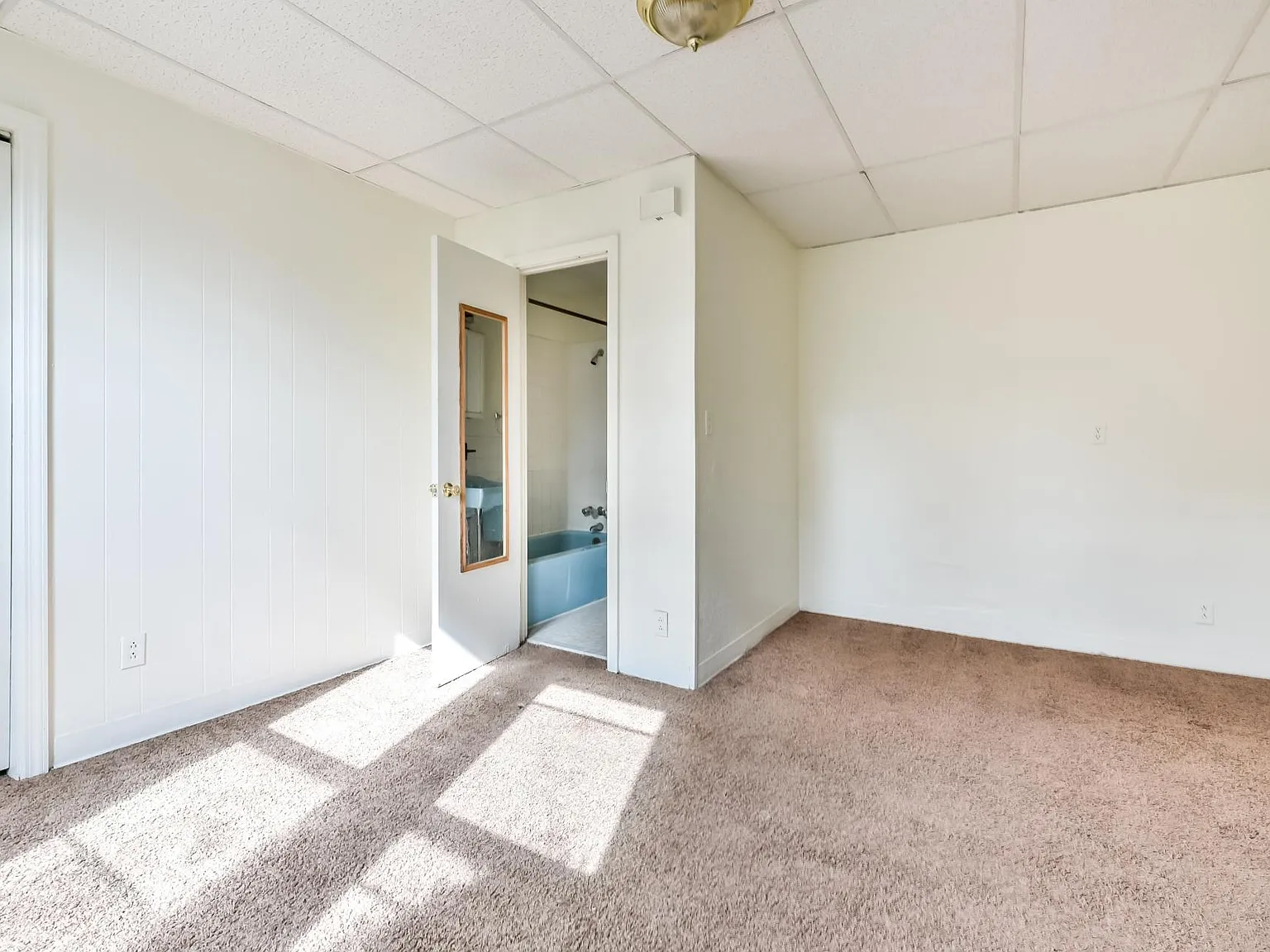 3 bed, 1000 sqft, $1,895 — Photo 4