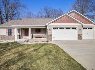 13797 Denali Ct, Middlebury, IN 46540