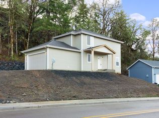 734 S Side Rd, Sutherlin, OR 97479