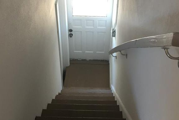 4th image of 232 N Peninsula Dr #2
