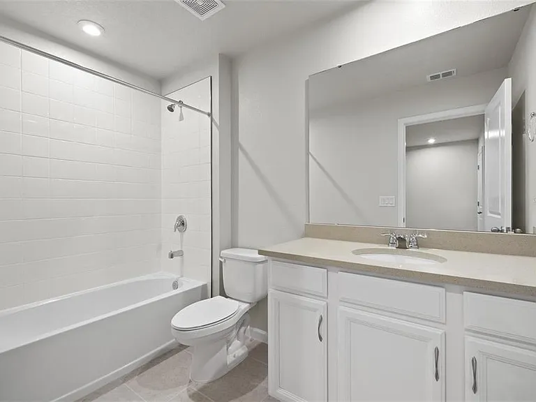2326 Summerlit St — Photo 19