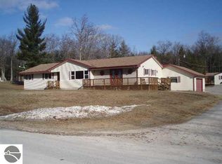 1026 W Anderson Rd, Tawas City, MI 48763