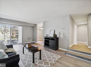 15 Silverwood Cir APT 8, Annapolis, MD 21403