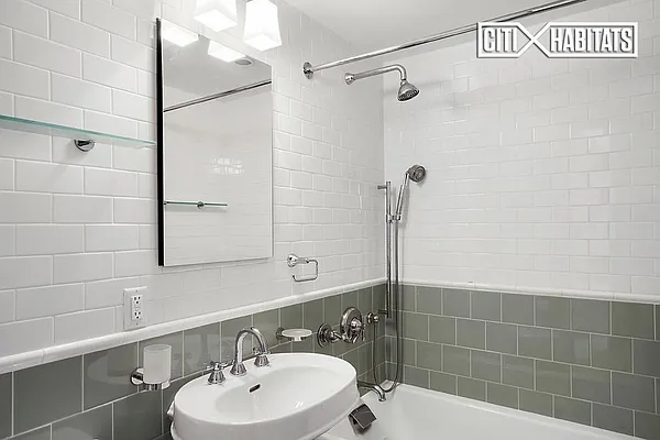 Sold by Citi Habitats | media 16