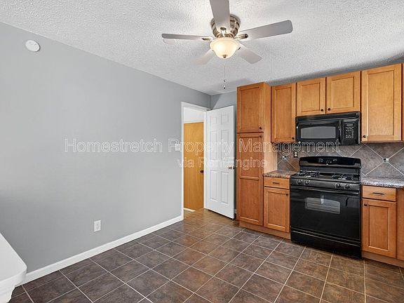 3rd image of 12887 Fox Haven Dr