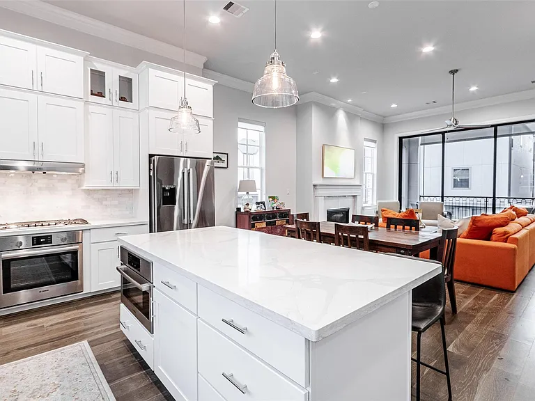 10939 Grove Tree Ln — Photo 17