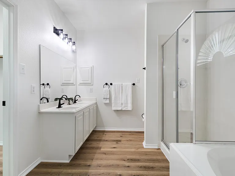 2405 Itasca Dr — Photo 16