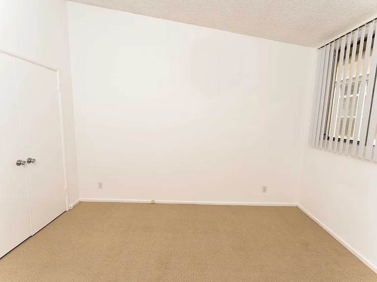 11712Darl — Photo 9