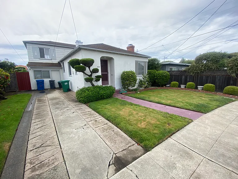 204 Haight Ave — Photo 1