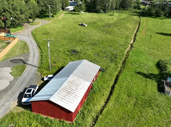 Leisure St, Glide, OR 97443