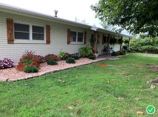 2203 S Lincoln St, Siloam Springs, AR 72761