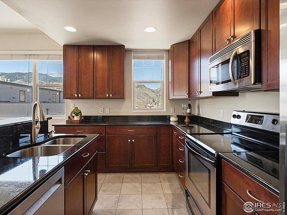 5th image of 722 Washington Ave #301