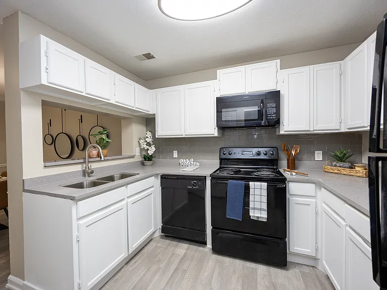 Aqua at Sandy Springs — Photo 40