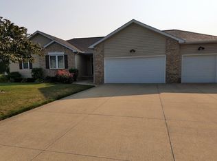 5986 University Heights Cir NW, Canton, OH
