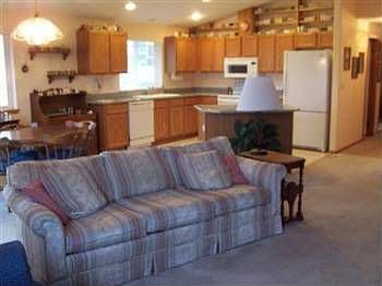 1st image of 619 Fairview Dr