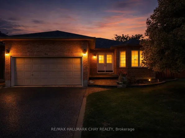 84 Pringle Dr, Barrie, ON L4N 0R2