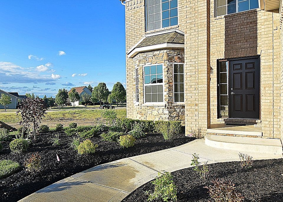 2nd image of 257 Willowbridge Dr