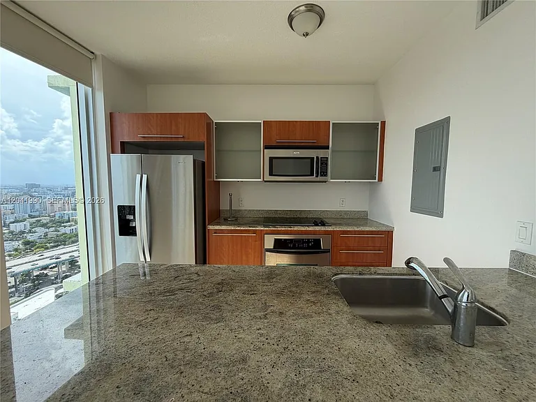 185 SW 7th St #3200 — Photo 2