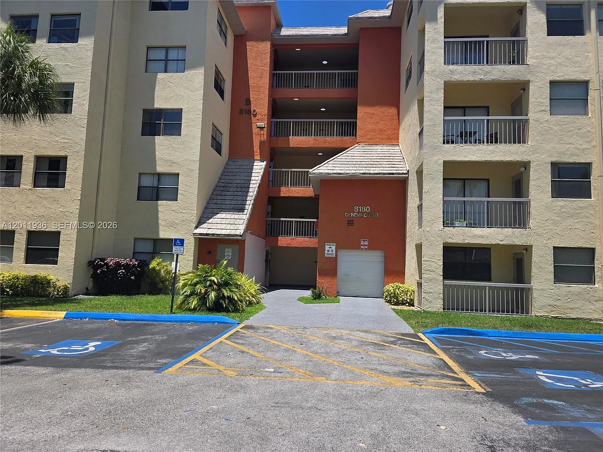 Building Photo - 8180 Geneva Ct #322