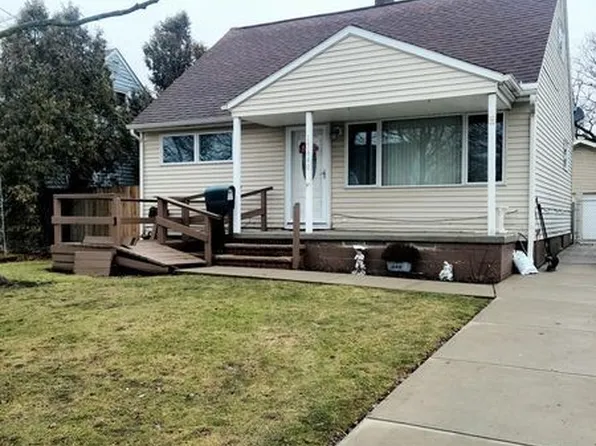 15640 Pike Blvd, Brookpark, OH 44142