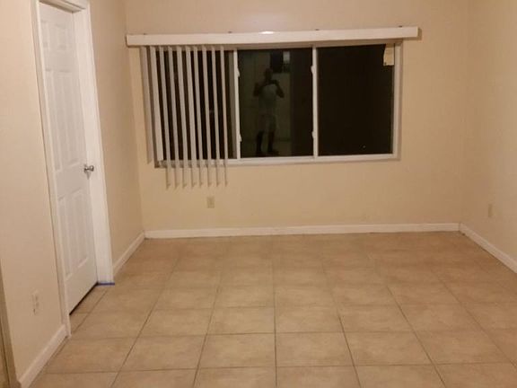 4th image of 260 W Martin Luther King Blvd #3