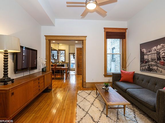 4th image of 2163 W Leland Ave