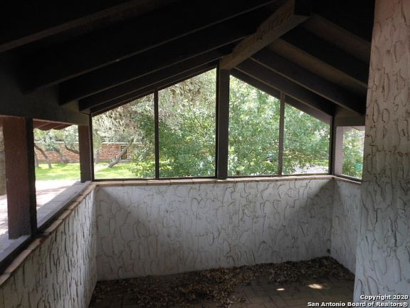 4th image of 3307 Triola Dr