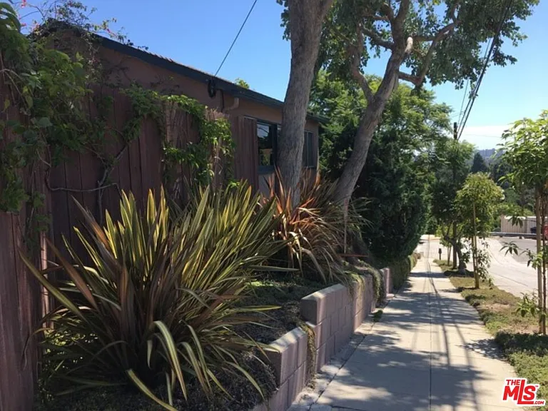 3127 18th St #GUESTHOUSE — Photo 8