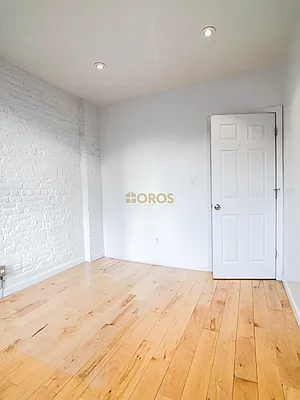 Rented by City Connections Realty | media 9