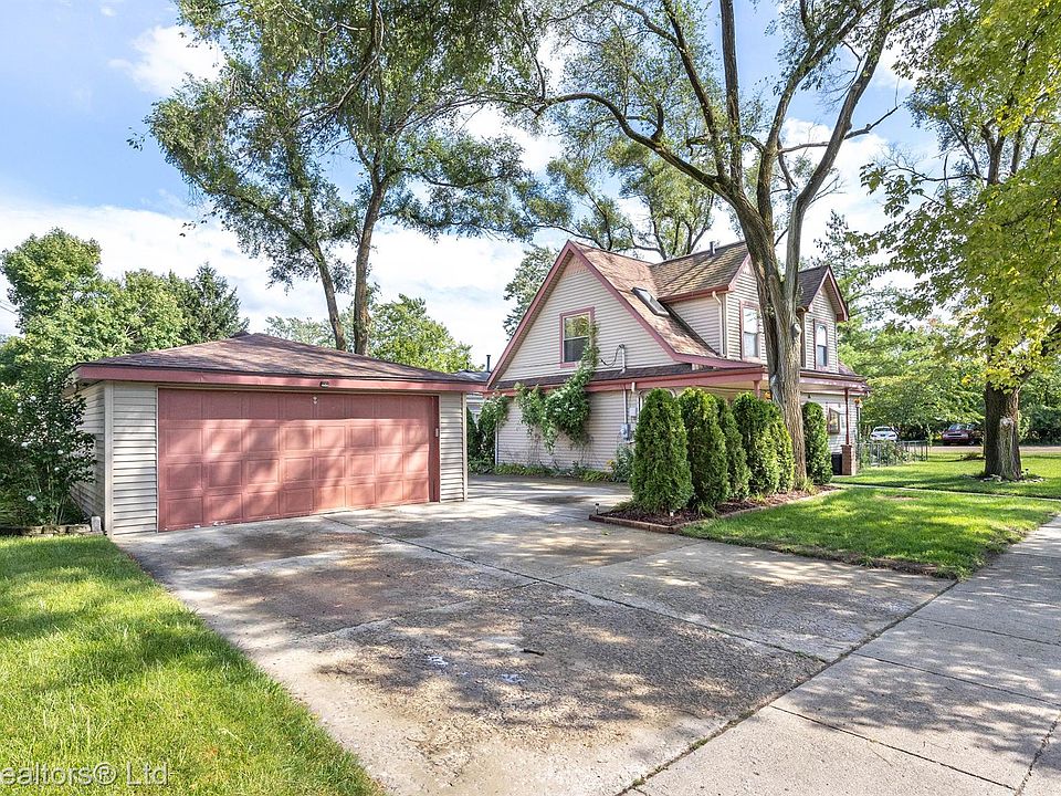 1st image of 42052 Firwood Dr