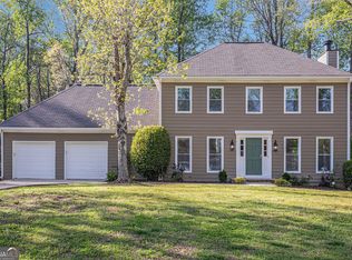 1627 Isham Dr, Lawrenceville, GA 30046