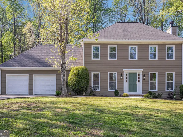 1627 Isham Dr, Lawrenceville, GA 30046