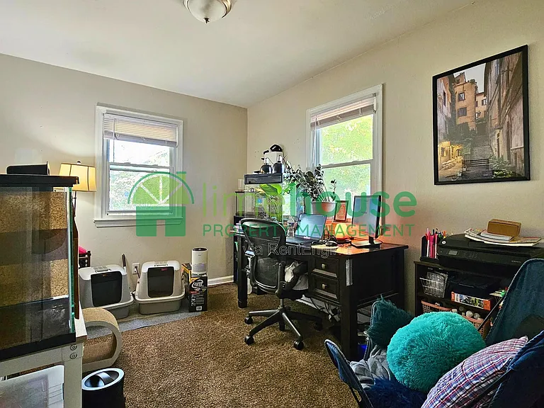 840 W 43rd St #B — Photo 14