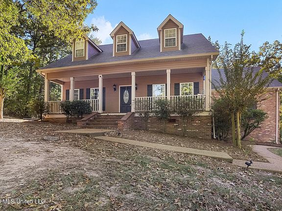 2nd image of 2034 Cleary Rd