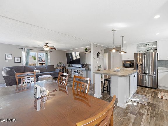 2nd image of 4514 Primrose Cir