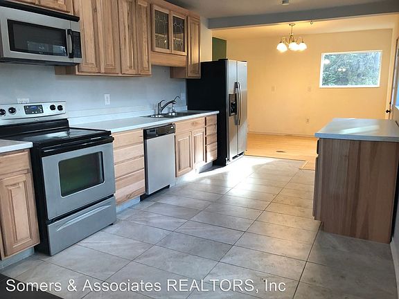 4th image of 2312 Freedom Dr