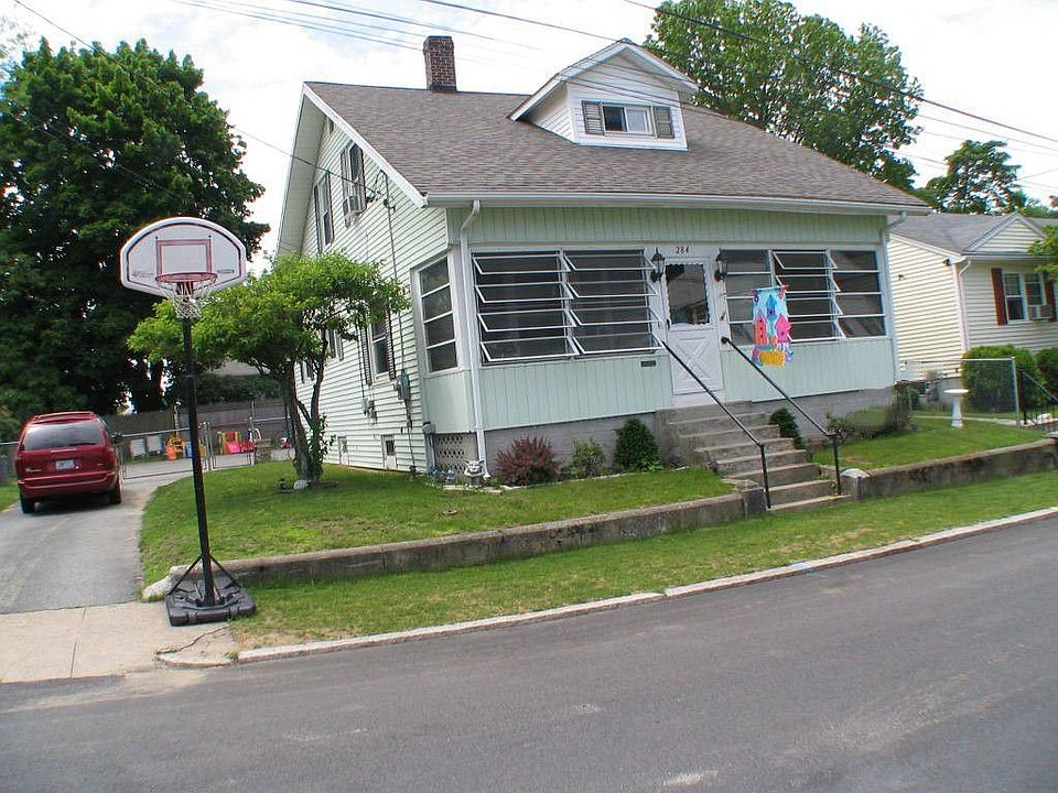 1st image of 284 Oakdale Ave
