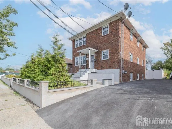 54 Bergen St #2, Carteret, NJ 07008