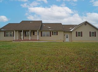 7852 Farmers Rd, New Vienna, OH 45159