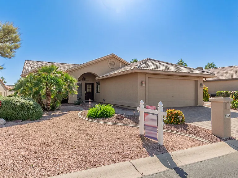 9559 E Sunburst Dr — Photo 6
