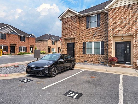 3rd image of 91 Cedar Point Ln