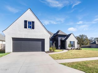 202 Ashgrove Ln, Youngsville, LA 70592