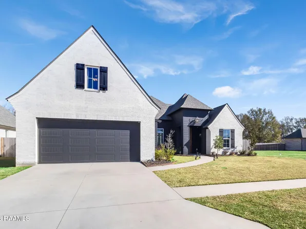 202 Ashgrove Ln, Youngsville, LA 70592