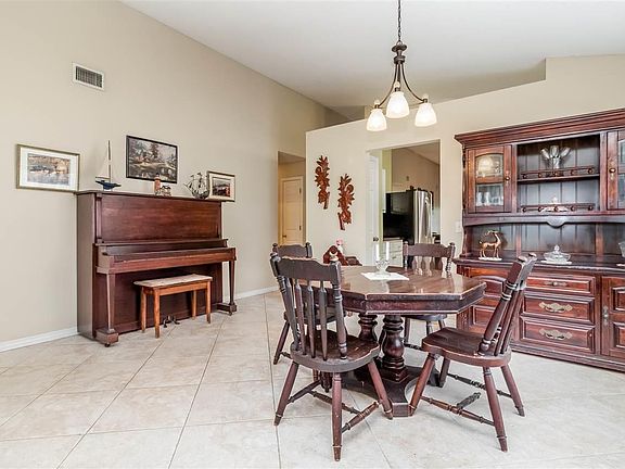 5th image of 9458 Pine Lilly Ct