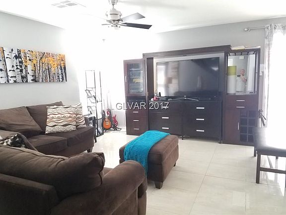 2nd image of 1226 Golden Apple St